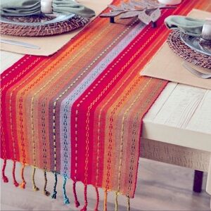 PIER 1 TABLE RUNNER